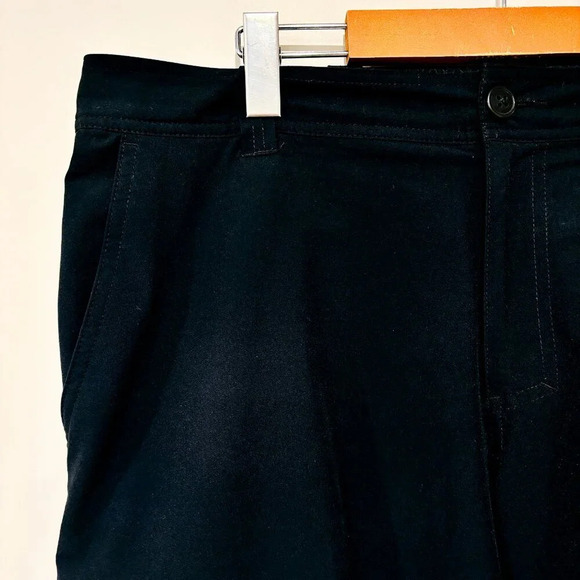 COLUMBIA Black sports shorts - Picture 2 of 7